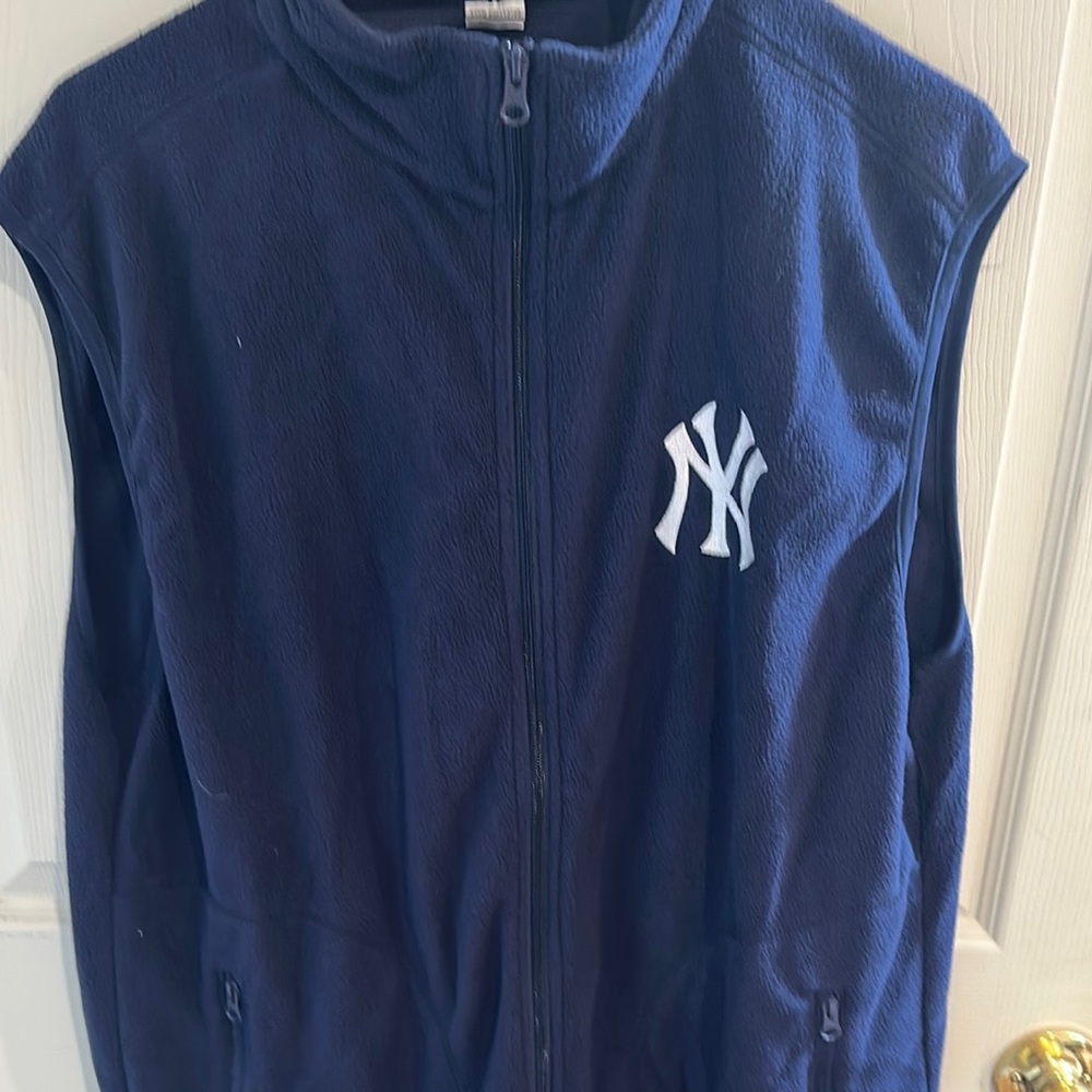 Blue Sleeveless Vest with Yankees Logo